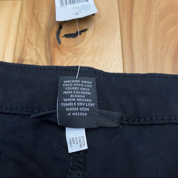 NWT Lane Bryant Pedal Capris - Picture 4 of 6